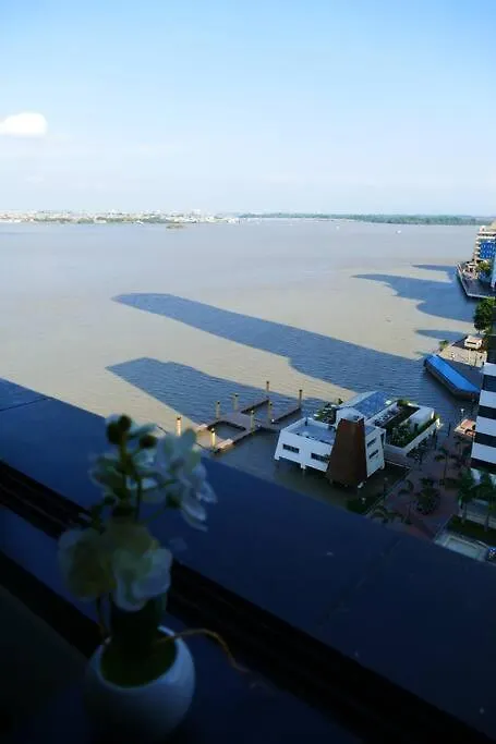 New Habitacion Vista Al Rio Bellini III Santa Ana 과야킬 아파트